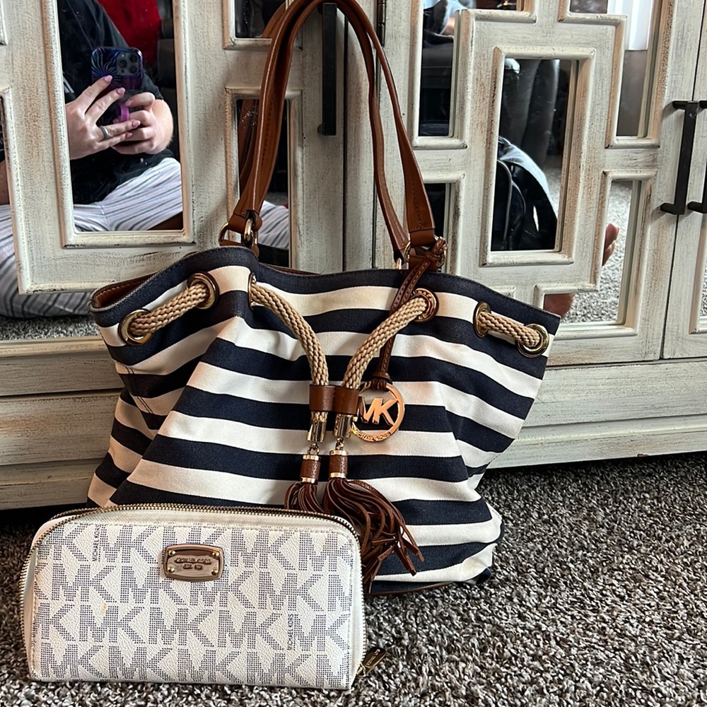 Michael Kors Shoulder Bag and Wallet